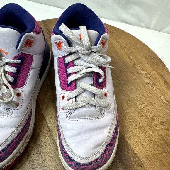 Air Jordan 3 Retro Size 5 Y 441140-500 Barely Grape/Fire Pink - Picture 15 of 16